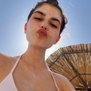 Голая Полина Денисова
