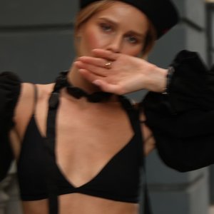 Голая Екатерина Кузнецова