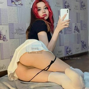 Голая Лина
