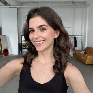 Голая Полина Денисова