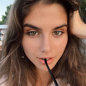 Голая Полина Денисова