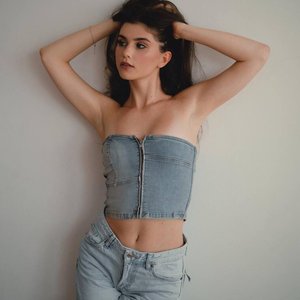 Голая Полина Денисова