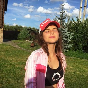 Голая Полина Денисова