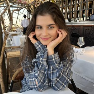 Голая Полина Денисова