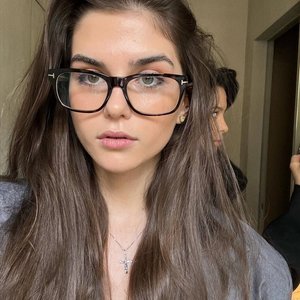 Голая Полина Денисова