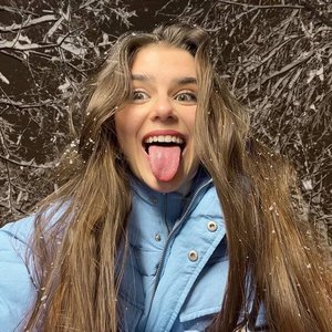 Голая Полина Денисова