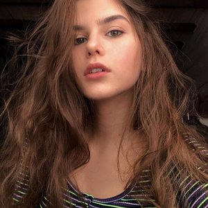Голая Полина Денисова