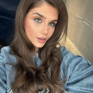 Голая Полина Денисова