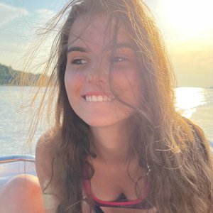 Голая Полина Денисова