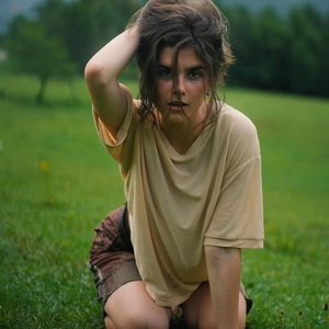 Голая Полина Денисова