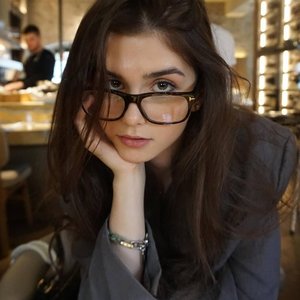 Голая Полина Денисова