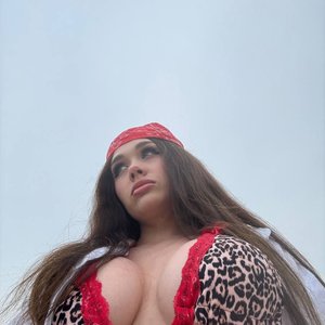 Голая Диана Ди