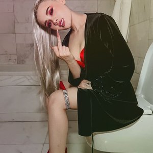 Голая Диана Ди