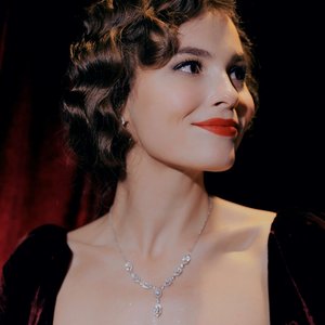 Голая Ангелина Стречина