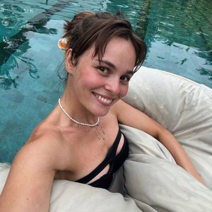 Голая Ангелина Стречина