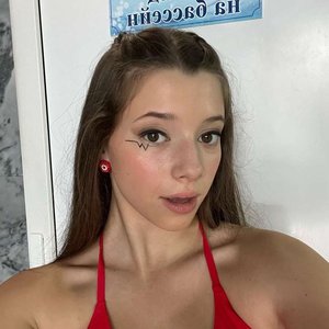 Голая Полина Гухман