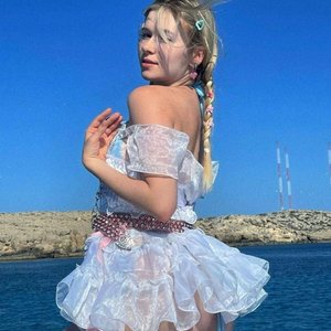 Голая Инст Рина