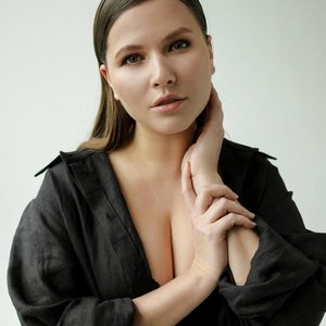 Голая Юлия Топольницкая