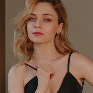 Голая Анастасия Крылова