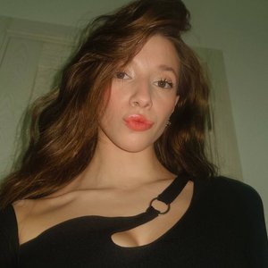 Голая Полина Гухман