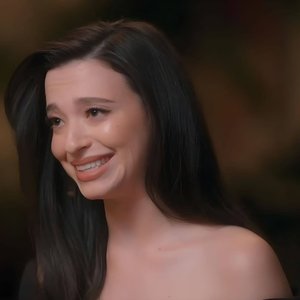 Голая Mikey Madison