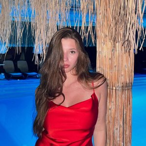 Голая Полина Гухман