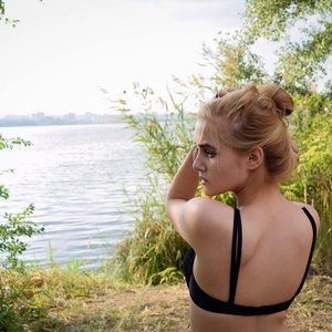 Голая Алина Воскресенская