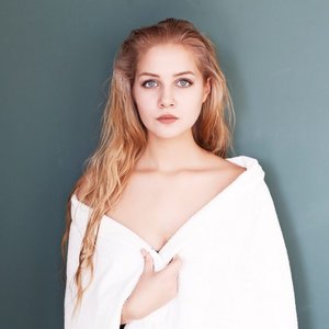 Голая Алина Воскресенская
