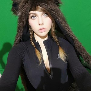 Голая Алина Рин
