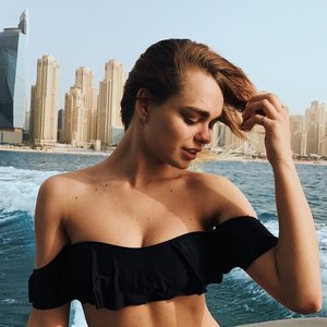 Голая Маха Горячева