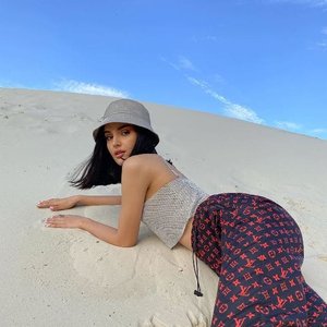 Голая Дина Саева