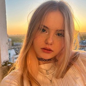 Голая Олька Долька