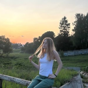Голая Олька Долька