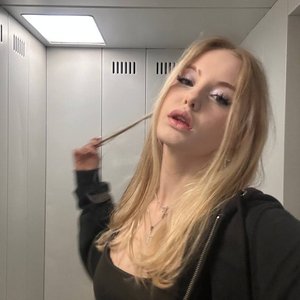 Голая Олька Долька
