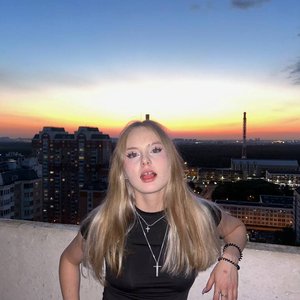Голая Олька Долька