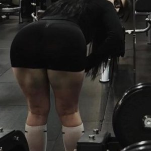 Голая Камила Бусинка