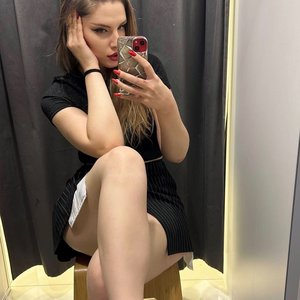 Голая Клубничка Лиза