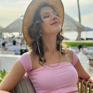 Голая Лиза Арзамасова