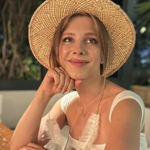 Голая Лиза Арзамасова