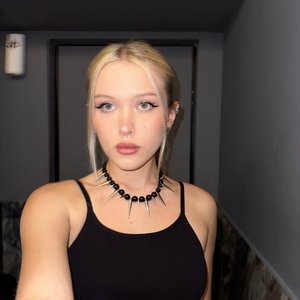 Голая Лиза Лпшка
