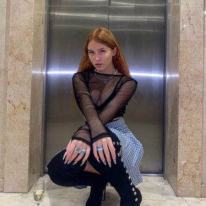 Голая Лиза Лпшка
