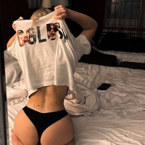 Голая Лиза Лпшка