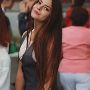 Голая Милана Бру