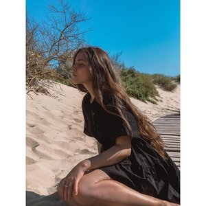 Голая Милана Бру