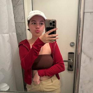 Голая Полина Хлеб