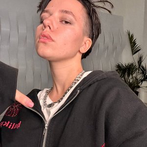 Голая Полина Хлеб
