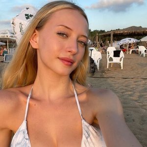 Голая София Даймонд