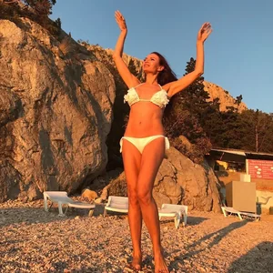 Голая Эвелина Бледанс