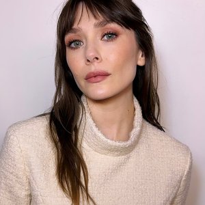 Голая Элизабет Олсен
