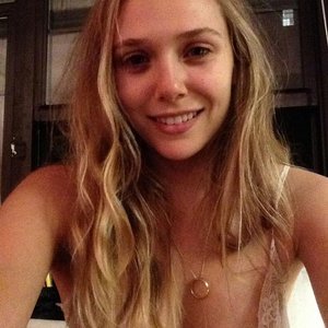 Голая Элизабет Олсен